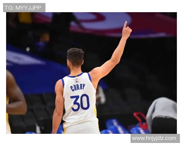勇士胜爵士，库里全场砍下35分——勇士重回巅峰，库里独领风骚