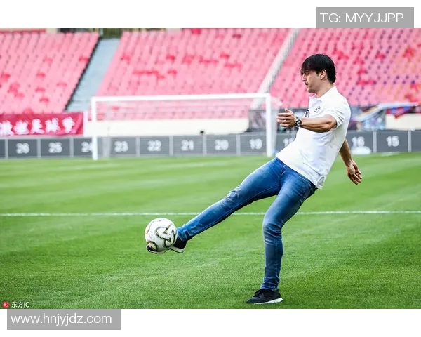 莫莱斯:从足球场上的传奇到生活中的启示与奋斗历程 莫莱斯:从足球场上的传奇到生活中的启示与奋斗历程